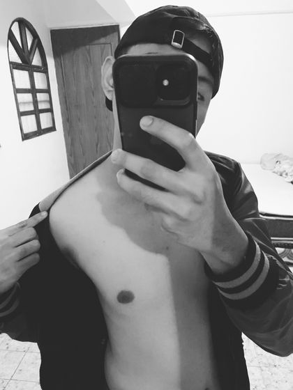 young_22 OnlyFans picture