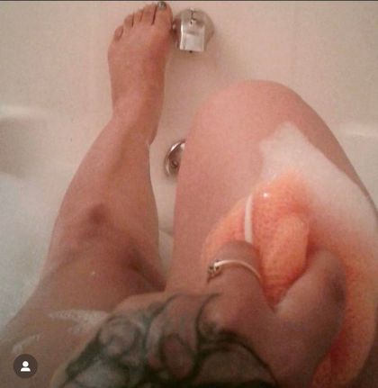 only1almondeyes OnlyFans picture