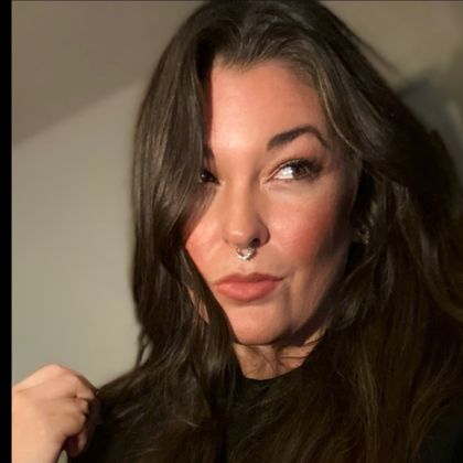 Best Hot Goddessellie OnlyFans Accounts | FansMetrics.com