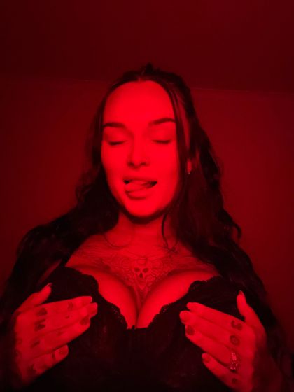 twentyonesins OnlyFans picture