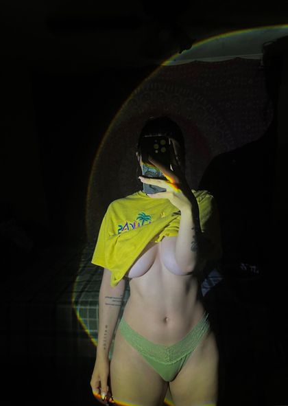 sarinaluvsu OnlyFans picture