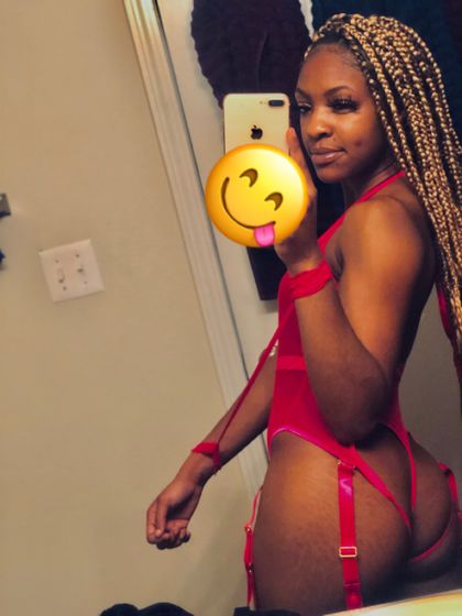 rosemari OnlyFans picture