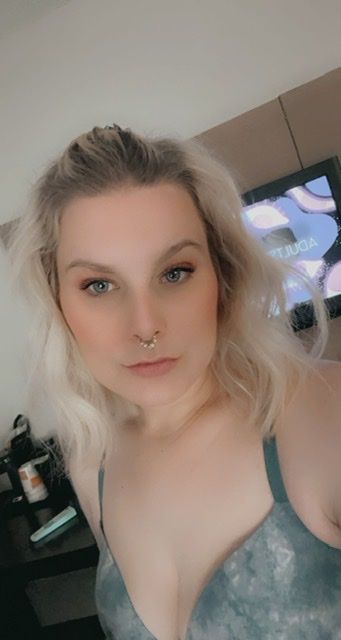 therealinkedmarie OnlyFans picture