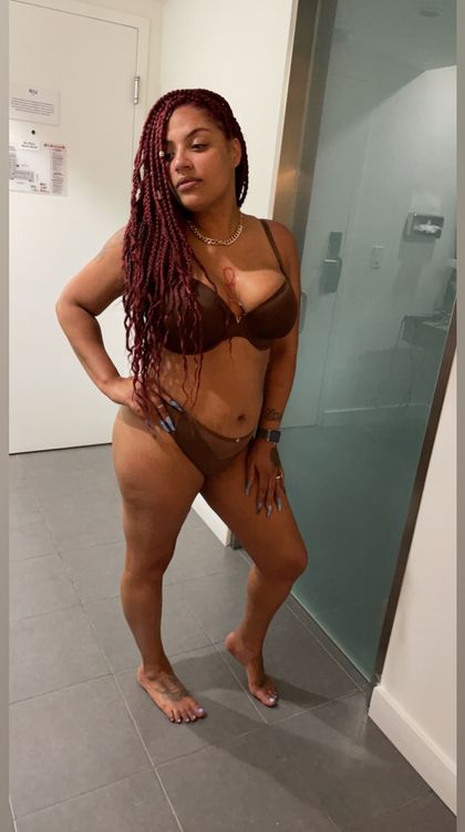 yellowkashmir OnlyFans picture