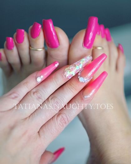 tatianasnaughtytoes OnlyFans picture