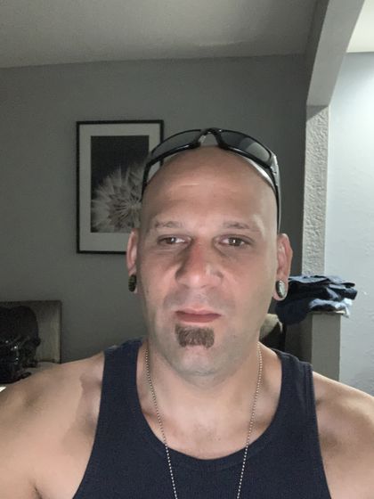 hungcamoarmyguy OnlyFans picture