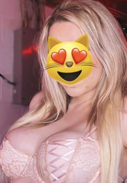 blondiehotwife89 OnlyFans picture