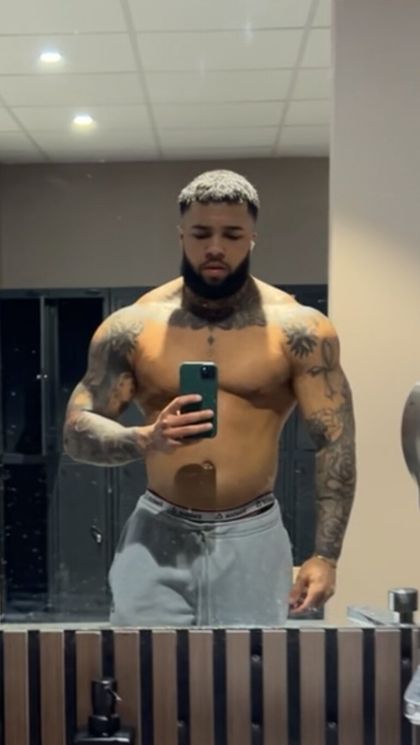 deeci OnlyFans picture